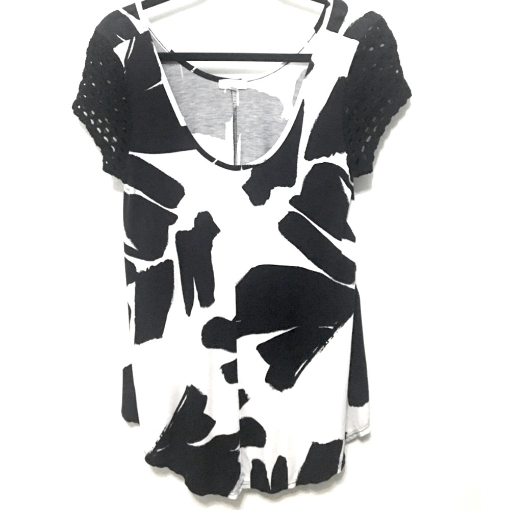 ANTHROPOLOGIE Weston Crochet Sleeve City Cow Print Shirt Size M